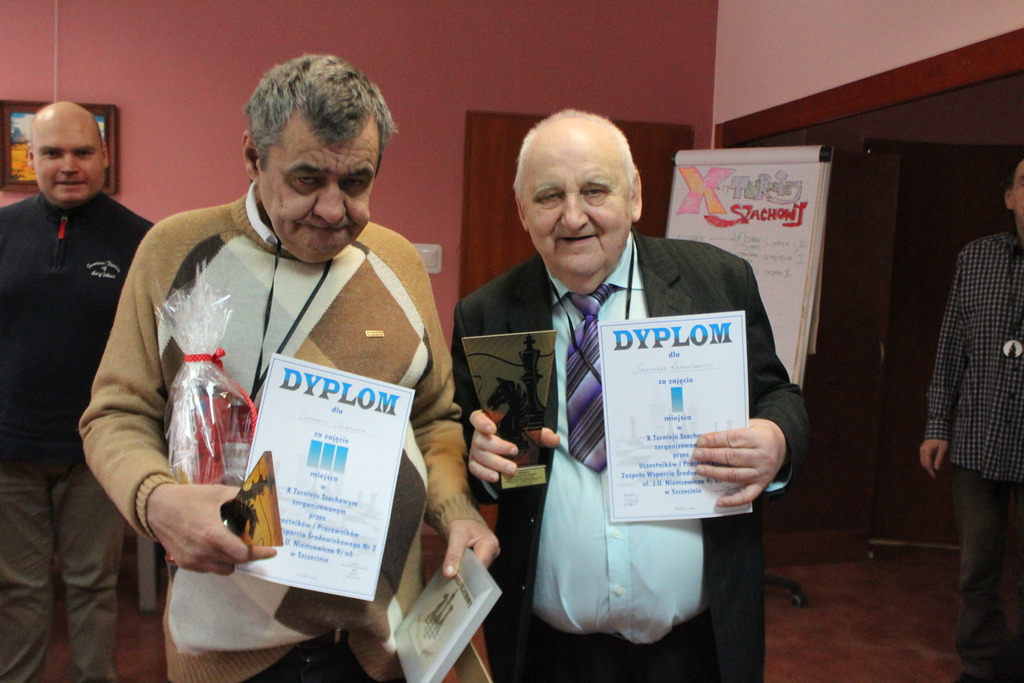 Nagrodzeni Mieszkańcy DPS-u podczas X Turnieju Szachowego